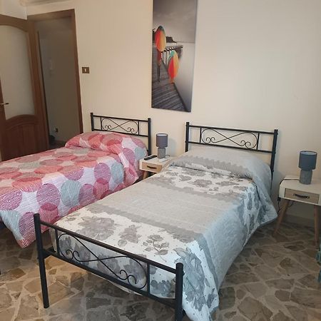 New Dawn Apartment, Appartamento Turistico, Casa Per Vacanza, Tre Camere Indipendenti Katania Zewnętrze zdjęcie