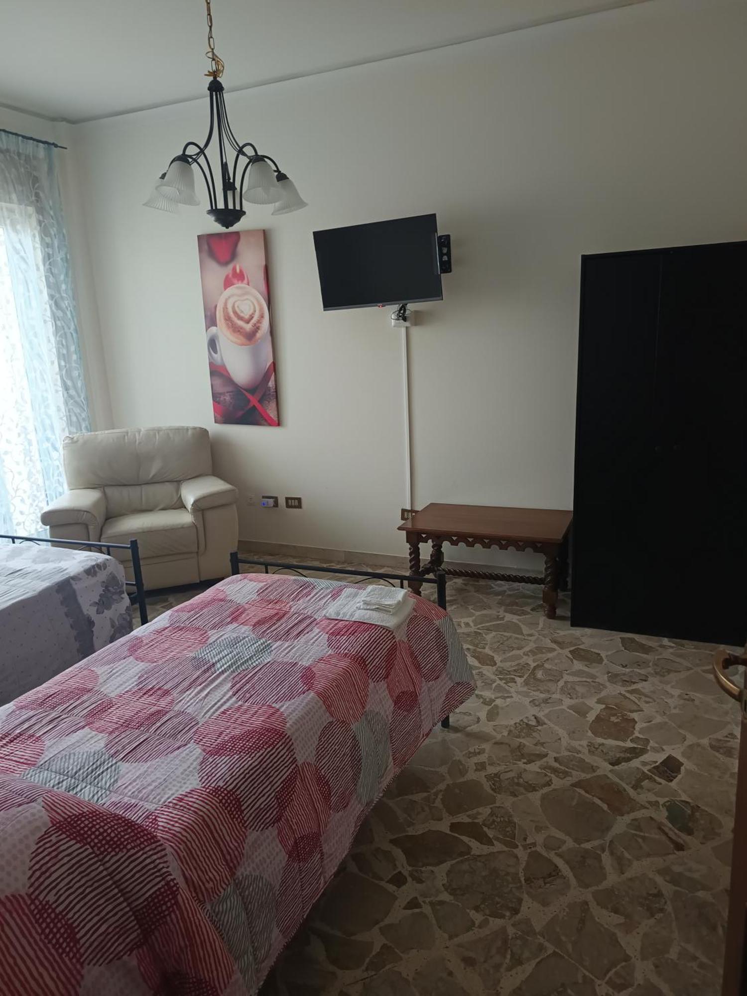 New Dawn Apartment, Appartamento Turistico, Casa Per Vacanza, Tre Camere Indipendenti Katania Zewnętrze zdjęcie