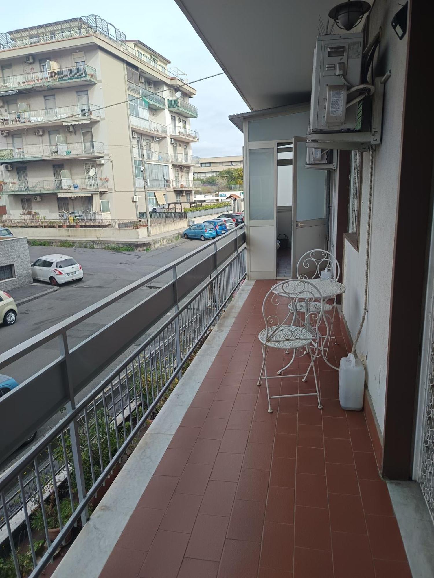 New Dawn Apartment, Appartamento Turistico, Casa Per Vacanza, Tre Camere Indipendenti Katania Zewnętrze zdjęcie